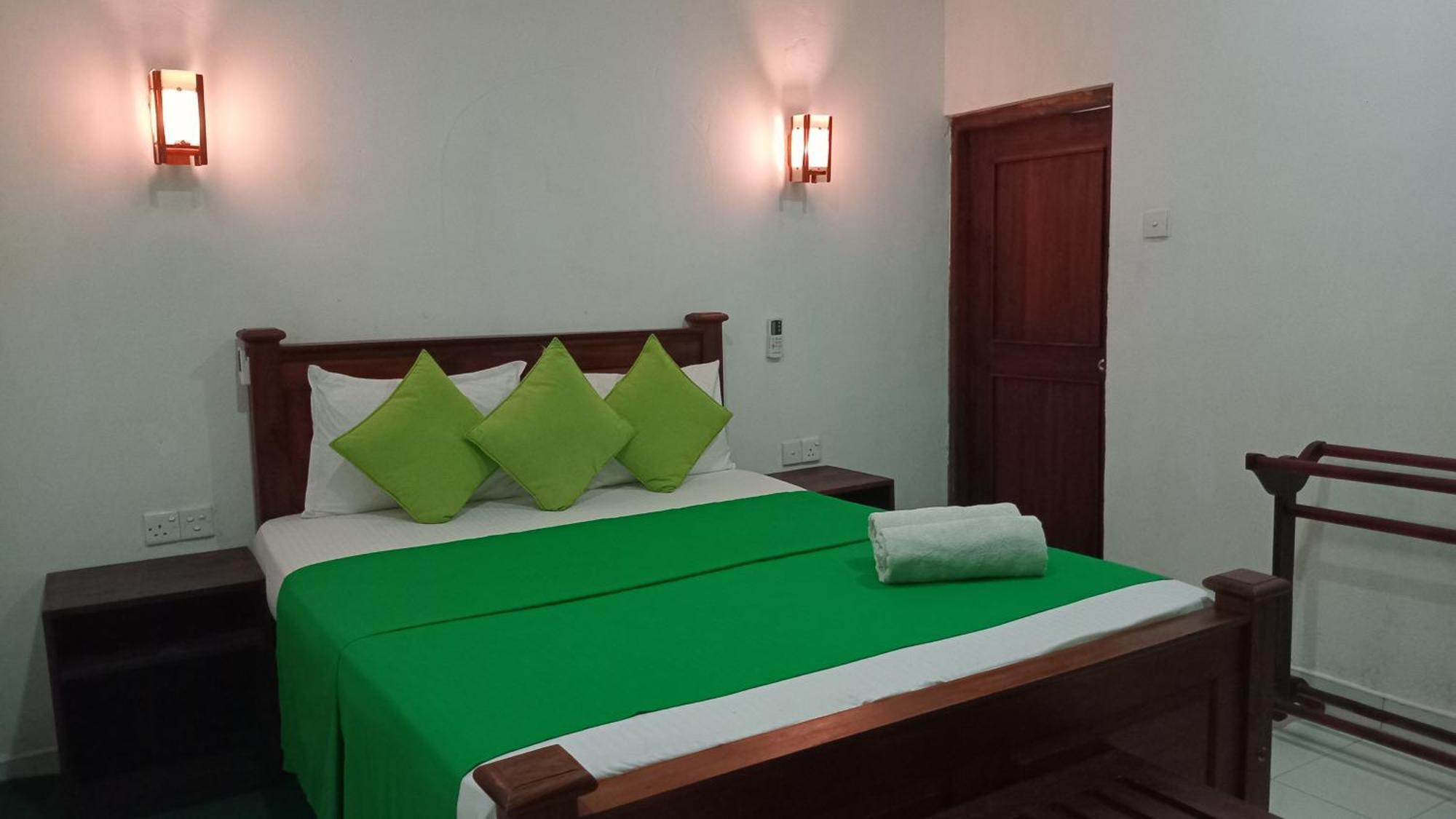 Habarana Dulwan Guest House Номер фото